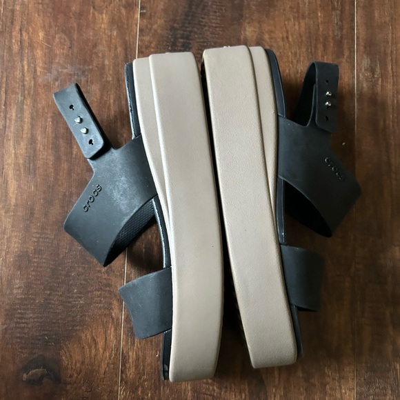 Lite Ride By Crocs Womens Brooklyn Low Wedge Sandals Size W7 Open-toe Black - Picture 4 of 8